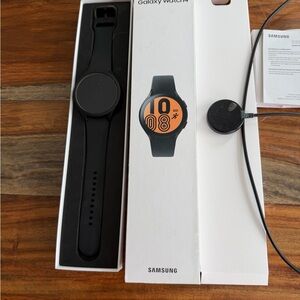 Samsung Galaxy Watch in Black